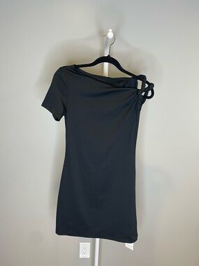 Commense Black One-Shoulder Knot Detail Dress